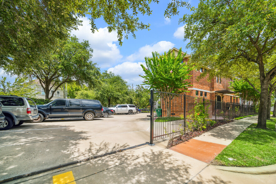 800 Sawyer St, Houston, TX for sale - Building Photo - Image 3 of 18