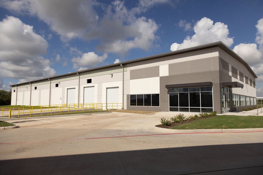 0 N Main St, Pearland, TX for lease - Building Photo - Image 1 of 8