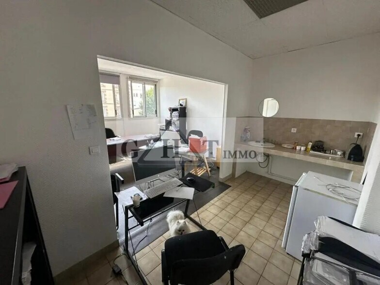 Office in Maisons-Alfort for lease - Interior Photo - Image 1 of 2