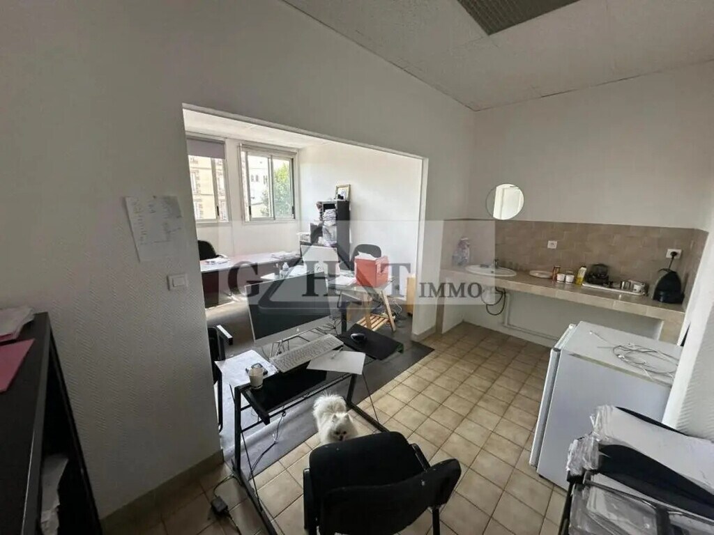 Location Bureaux 50 m² - Photo 1