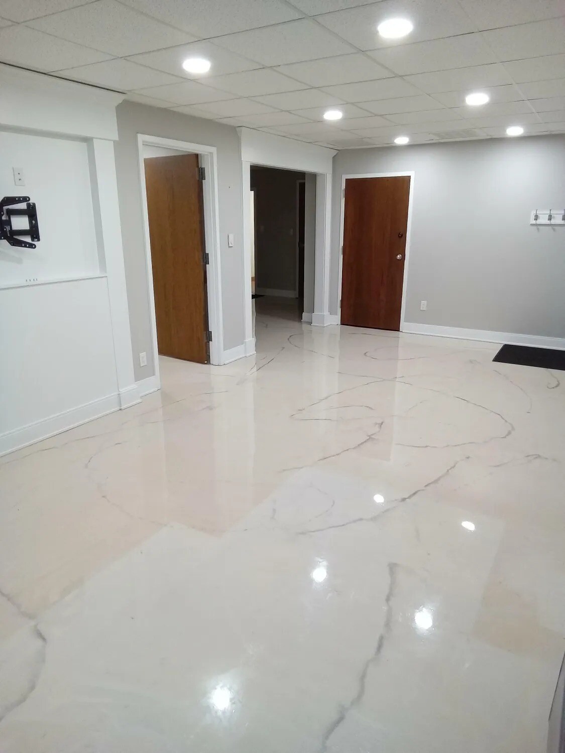 1802 Robin Hood Blvd, Schererville, IN for lease Interior Photo- Image 1 of 5