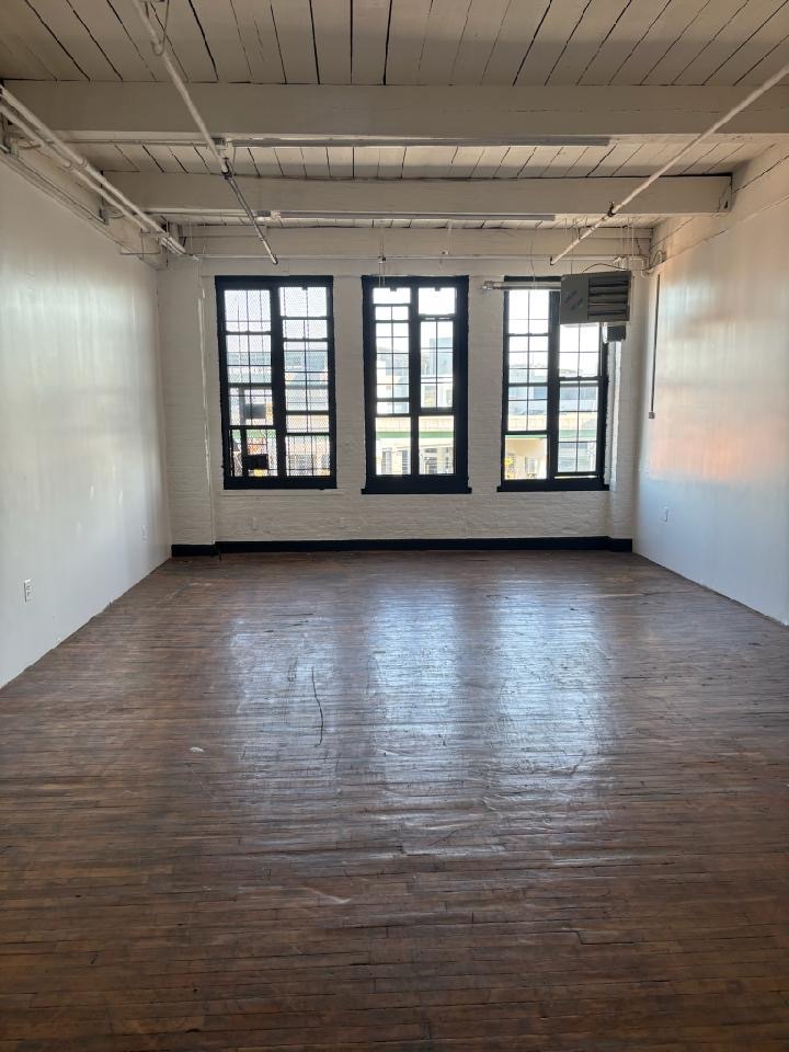 432 Austin Pl, Bronx, NY for lease Interior Photo- Image 1 of 3