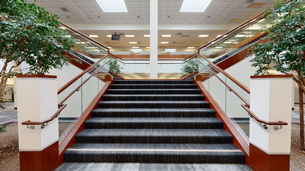 450 American St, Simi Valley, CA for sale - Matterport 3D Scan - Image 3 of 24