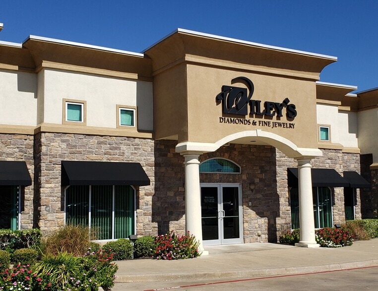 2251 Brown St, Waxahachie, TX for sale - Building Photo - Image 1 of 10