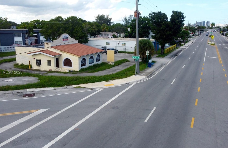14100 W Dixie Hwy, Miami, FL for lease Building Photo- Image 1 of 17