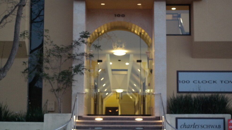 100 Clock Tower Pl, Carmel, CA for lease - Lobby - Image 3 of 7