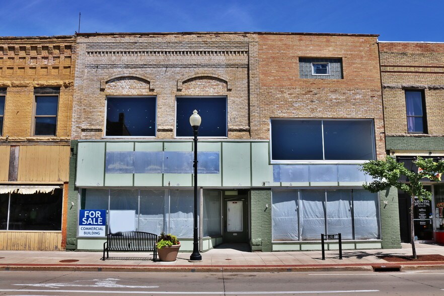 582 N Main St, Oshkosh, WI for sale - Building Photo - Image 1 of 1