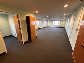 4405 East West Hwy, Bethesda, MD for lease Interior Photo- Image 1 of 4