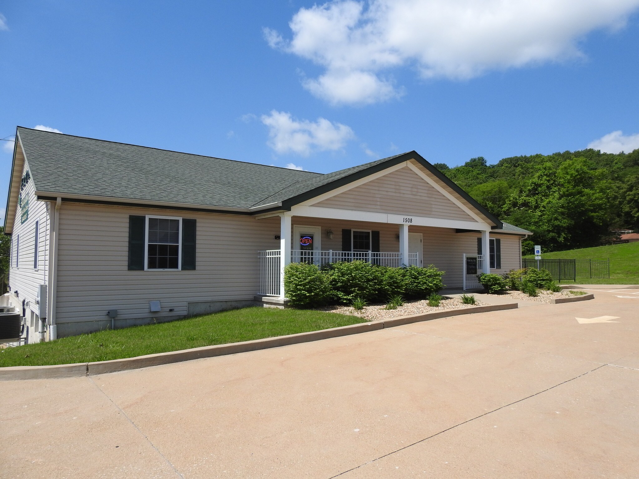 1508 Professional Dr, Imperial, MO for sale Building Photo- Image 1 of 1