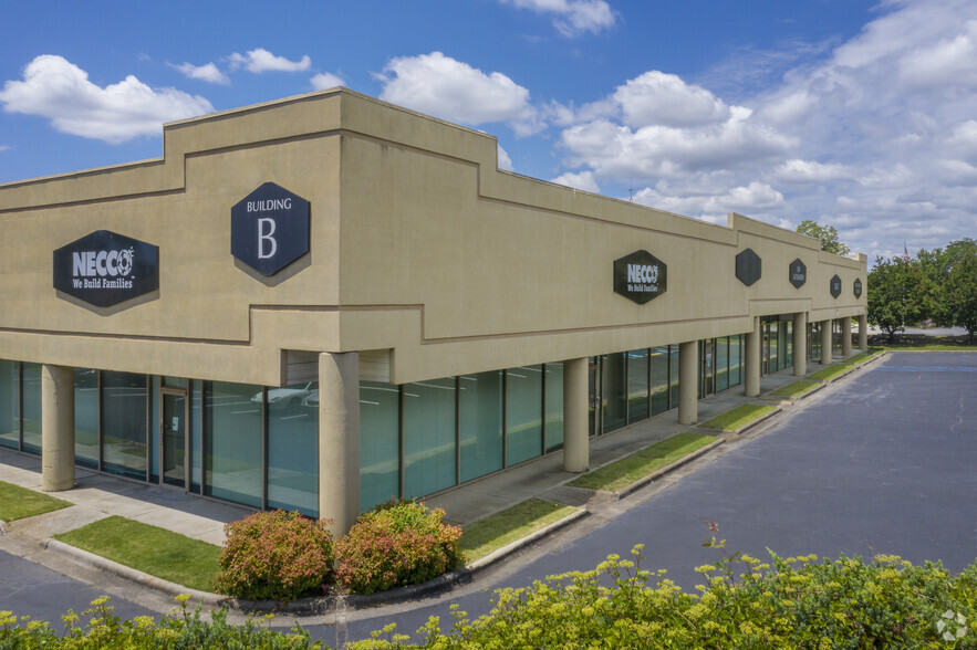 506 Manchester Expy, Columbus, GA for lease - Building Photo - Image 1 of 21