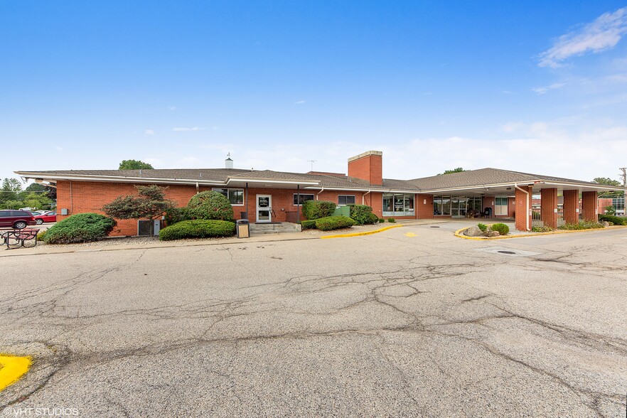 1430 N Arlington Heights Rd, Arlington Heights, IL for lease - Building Photo - Image 2 of 2