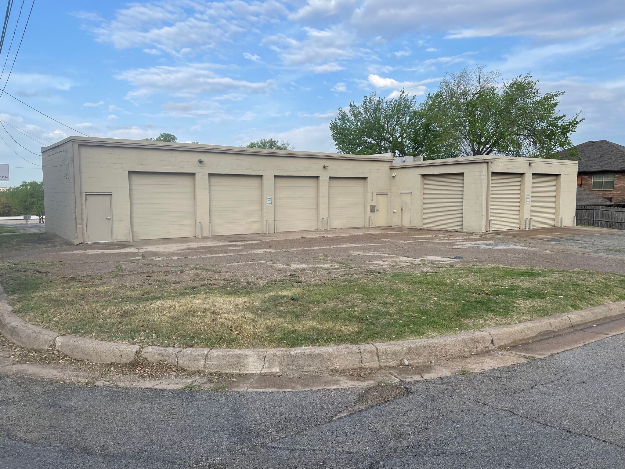 1000 W Bluff St, Fort Worth, TX for sale Primary Photo- Image 1 of 1