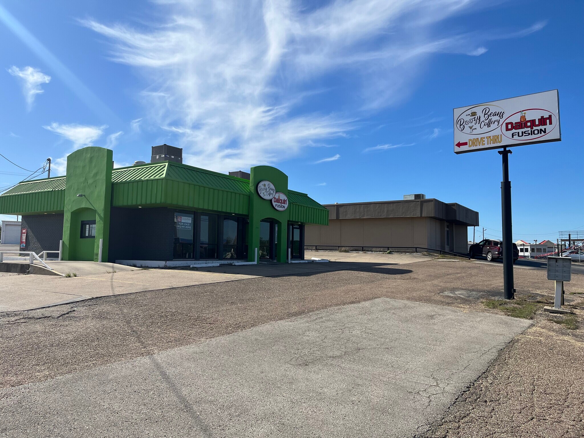 1717 S Valley Mills Dr, Waco, TX for lease Primary Photo- Image 1 of 9