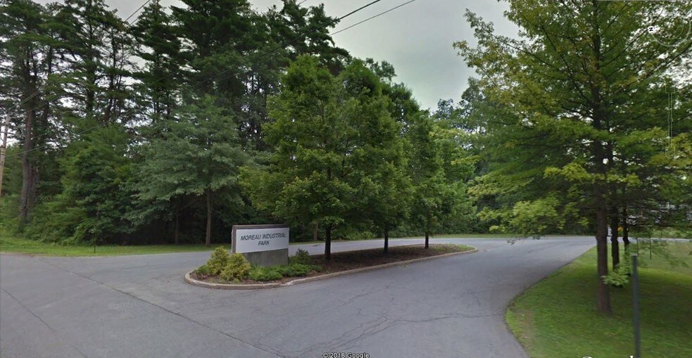 2 Electric Dr, South Glens Falls, NY for sale - Primary Photo - Image 1 of 1