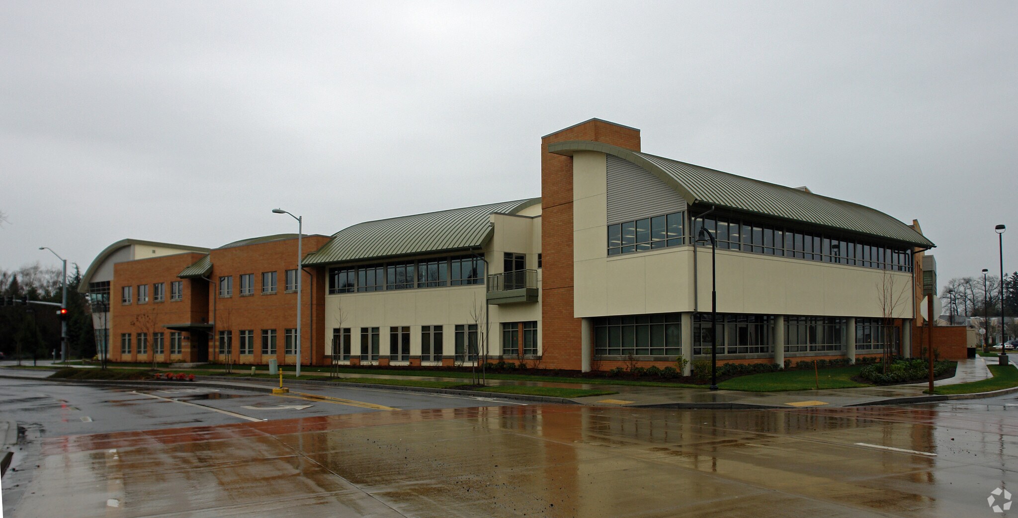 360 S Garden Way, Eugene, OR for sale Primary Photo- Image 1 of 1