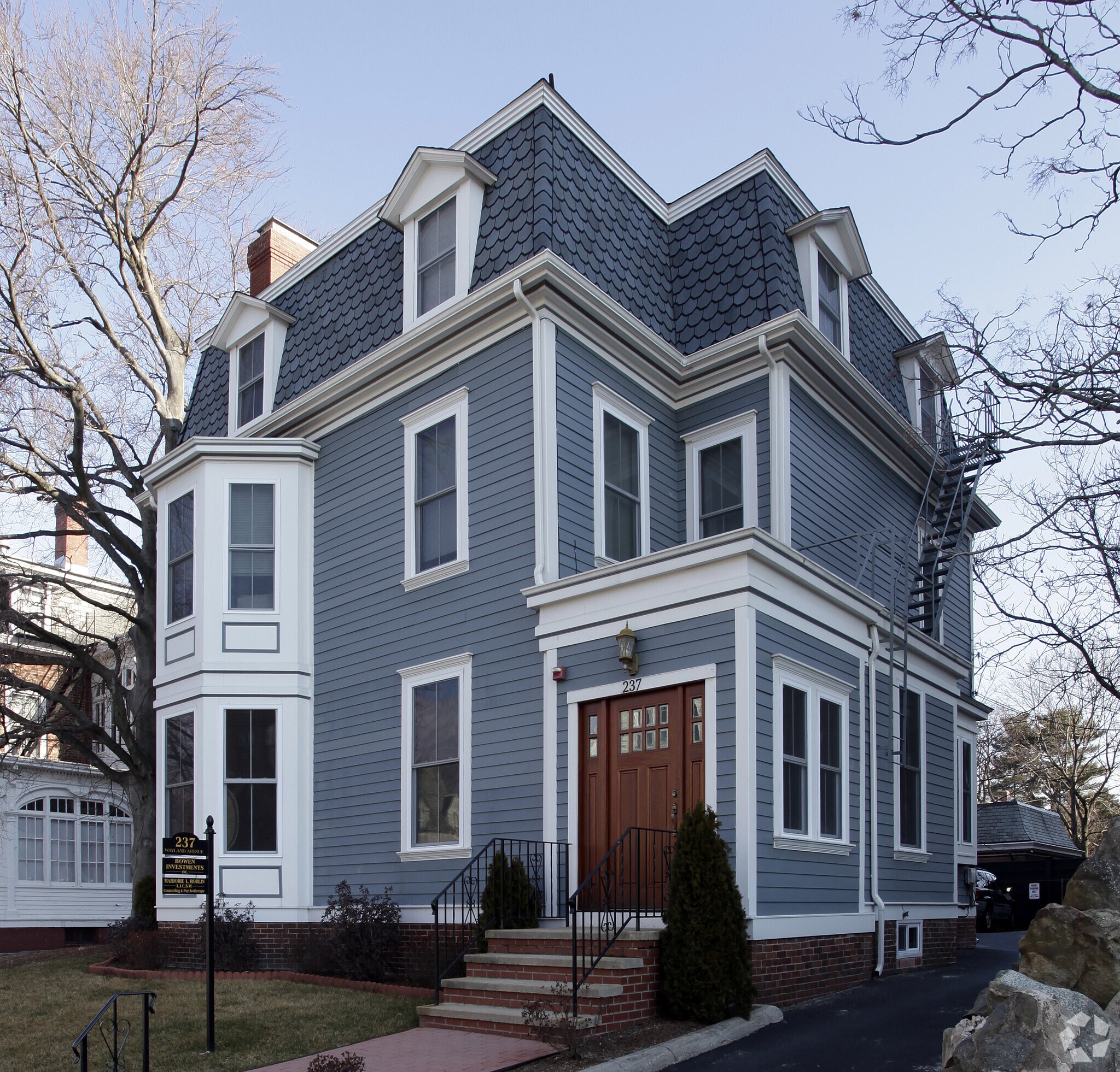 237 Wayland Ave, Providence, RI for sale Primary Photo- Image 1 of 1