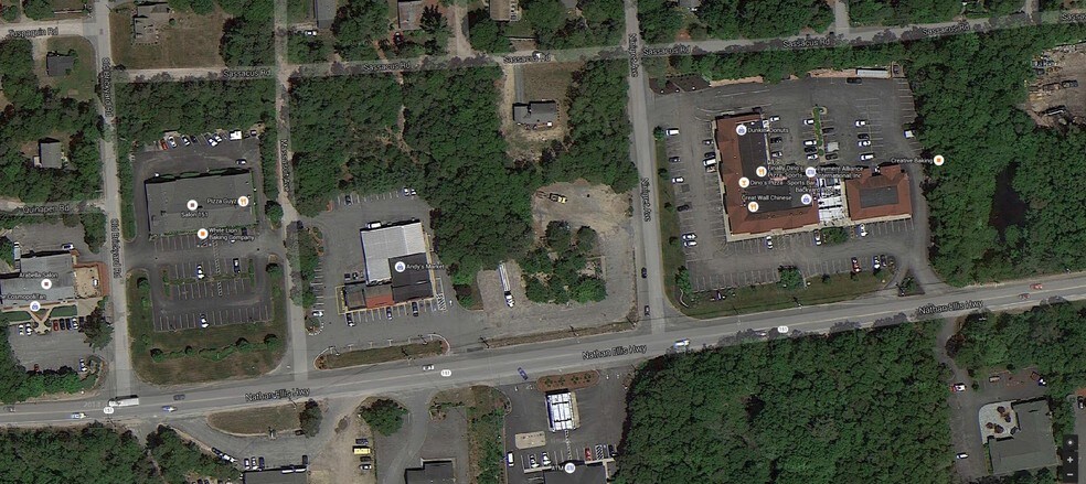 413 Nathan Ellis Hwy, Mashpee, MA for sale - Primary Photo - Image 1 of 1