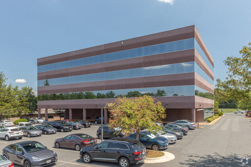 3900 Jermantown Rd, Fairfax, VA for lease - Building Photo - Image 2 of 5