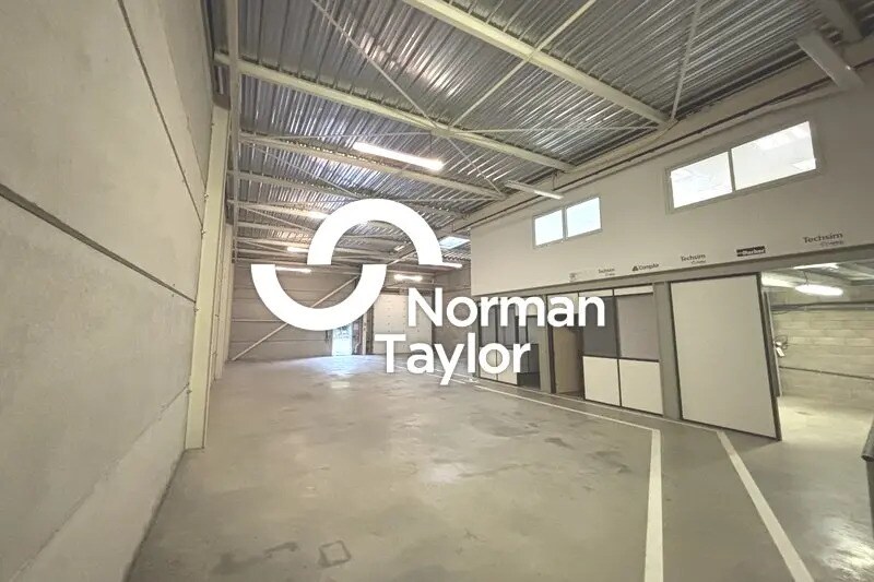 Flex in Montpellier for lease - Interior Photo - Image 1 of 5