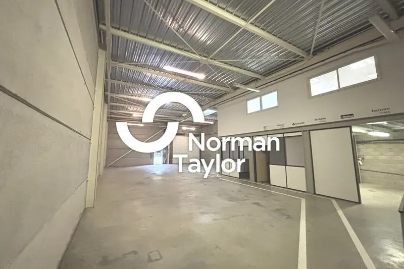 Flex in Montpellier for lease Interior Photo- Image 1 of 6