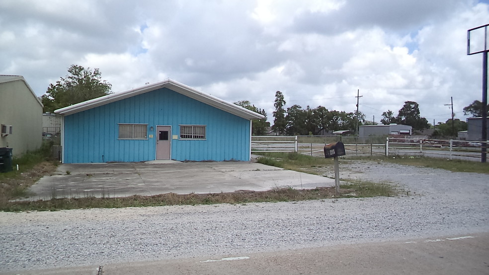 215 N Hollywood Rd, Houma, LA for sale - Primary Photo - Image 1 of 1