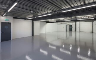 More details for 891-895 Plymouth Rd, Slough - Flex, Industrial for Lease