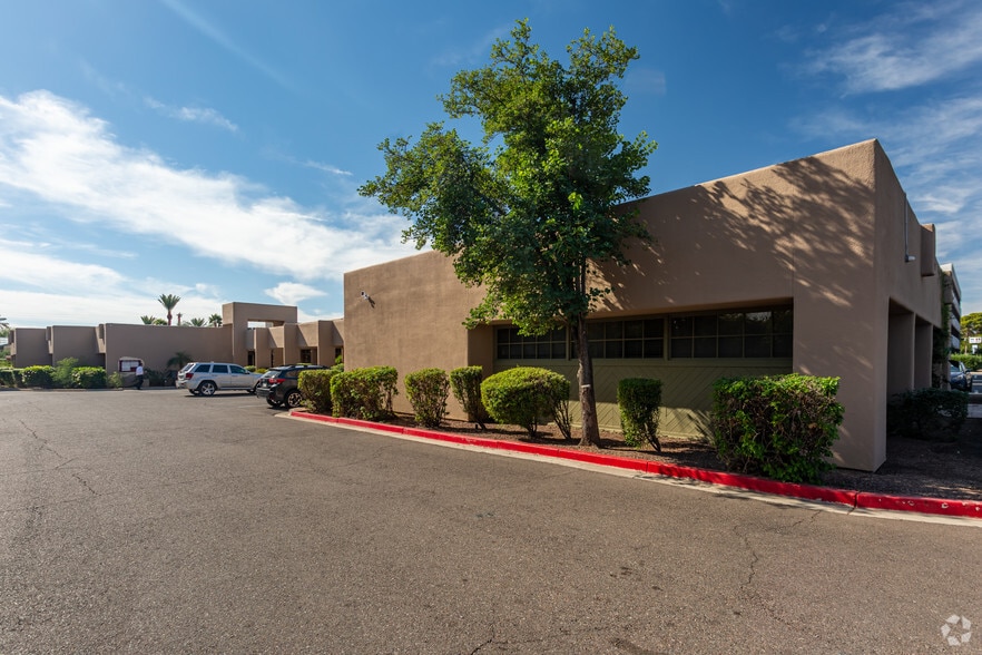 1645 E Missouri Ave, Phoenix, AZ for lease - Primary Photo - Image 3 of 13