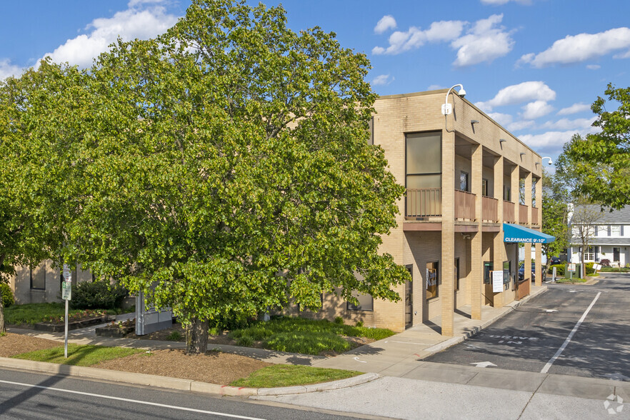 411-413 Crain Hwy S, Glen Burnie, MD for lease - Building Photo - Image 2 of 6