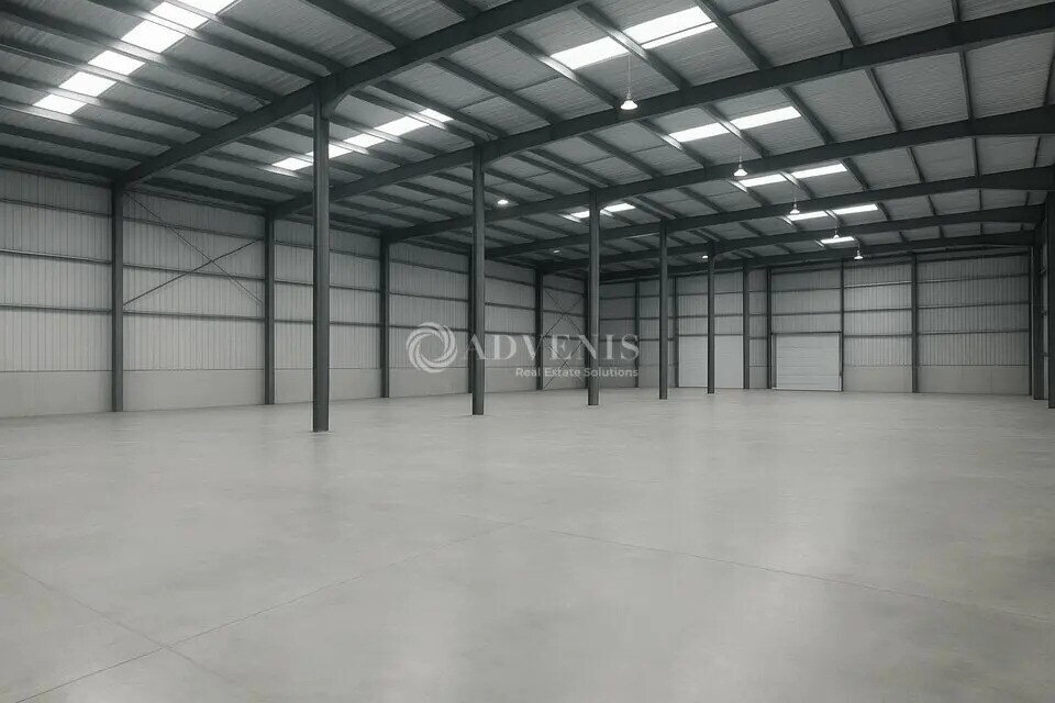 Industrial in Bages for lease Building Photo- Image 1 of 4