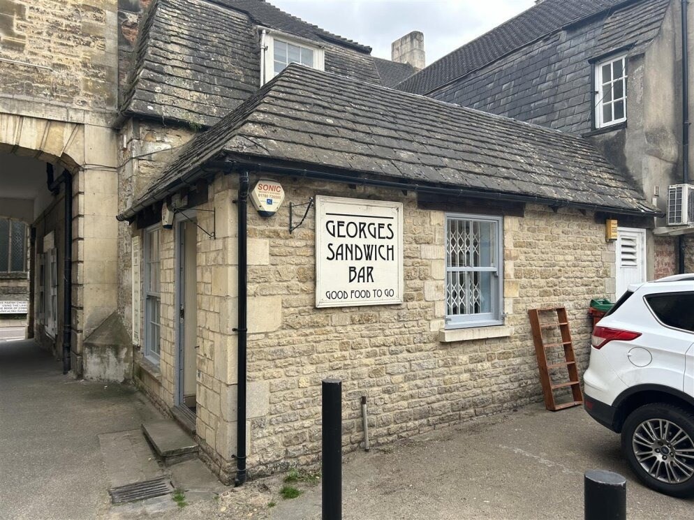 The Gatehouse, 15 St Mary's Street, Stamford for lease Building Photo- Image 1 of 6