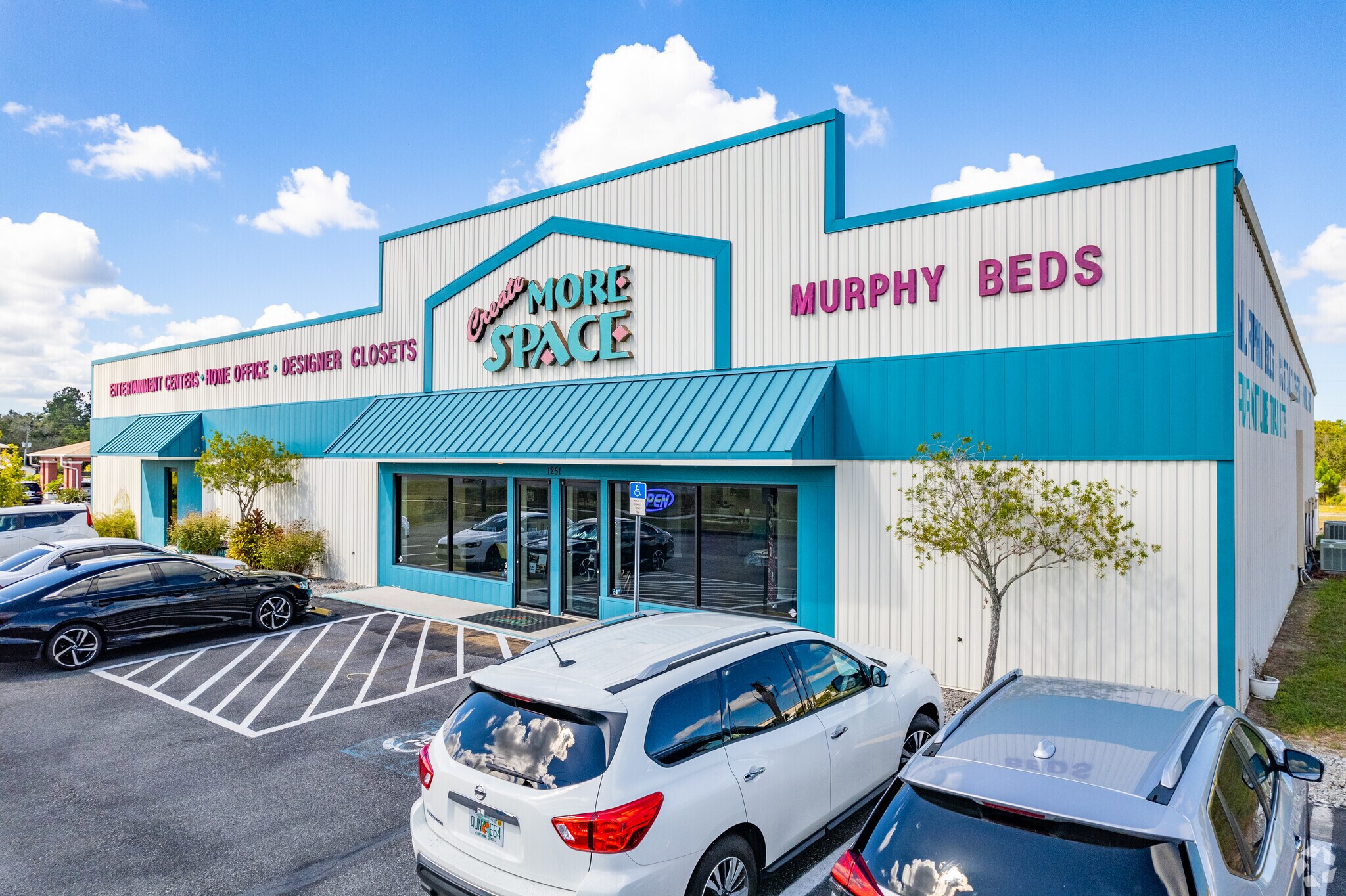 1251 Commercial Way, Spring Hill, FL for sale Primary Photo- Image 1 of 1