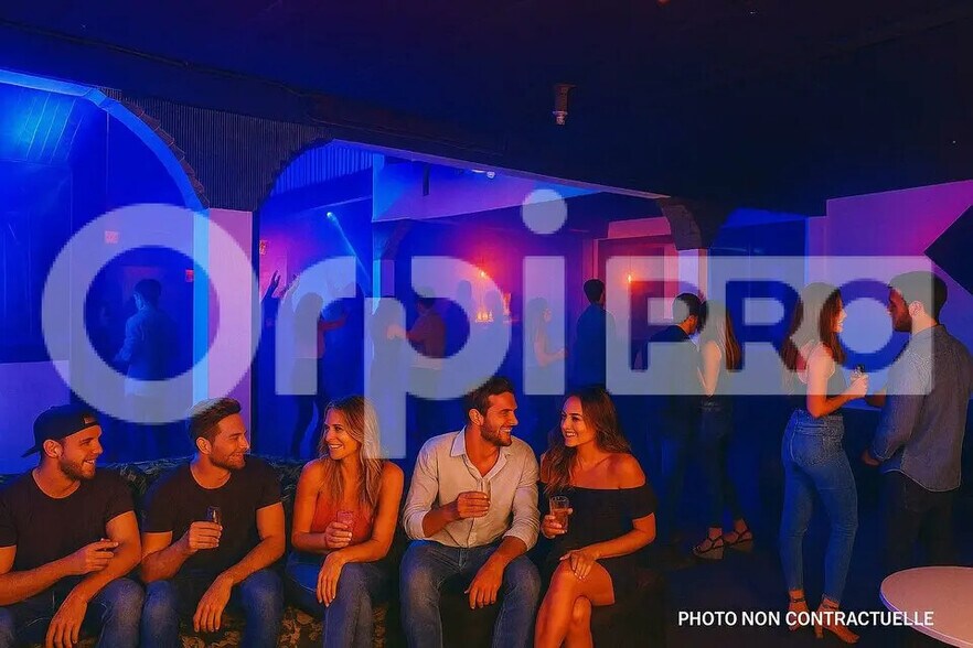 Flex in Montluçon for sale - Building Photo - Image 1 of 1