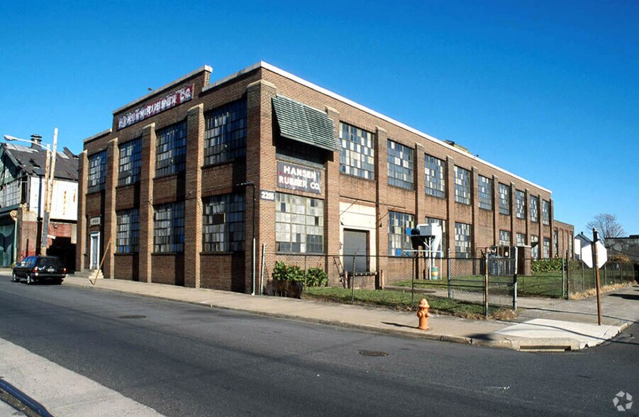 2215 E Tioga St, Philadelphia, PA 19134