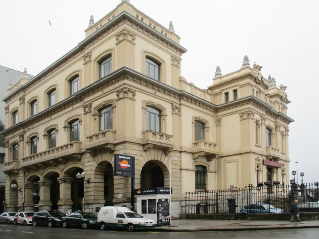 Calle Marqués de San Esteban, 2, Gijón, Asturias for lease Primary Photo- Image 1 of 2