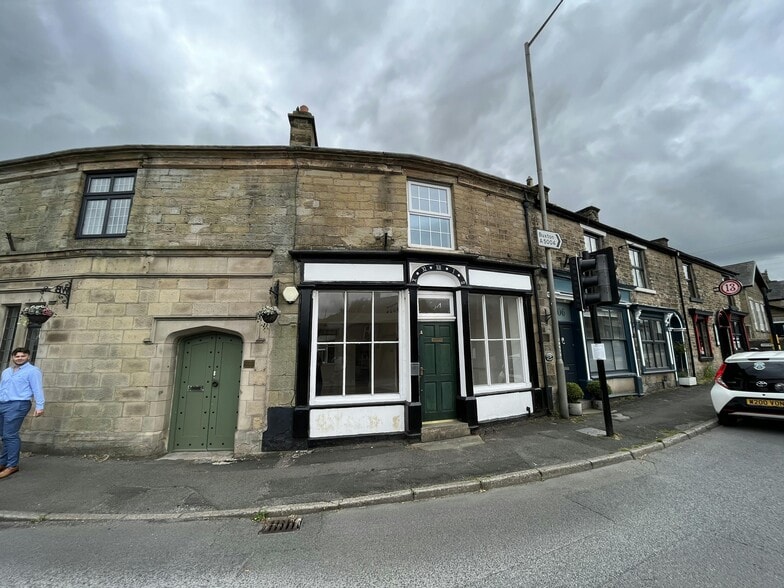 104 Buxton Rd, High Peak for sale - Building Photo - Image 3 of 14