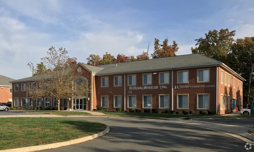 9430 Forestwood Ln, Manassas, VA for sale - Primary Photo - Image 1 of 1