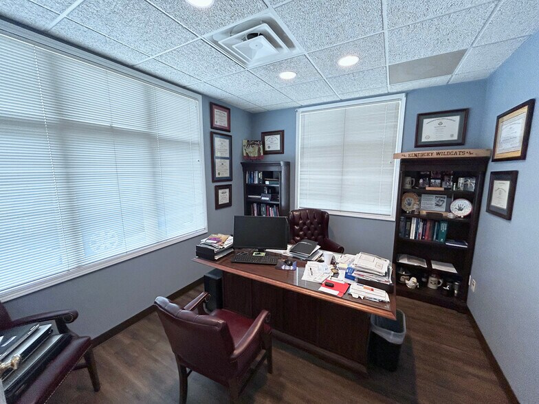 1725 McIntosh St, Bowling Green, KY for sale - Building Photo - Image 2 of 16