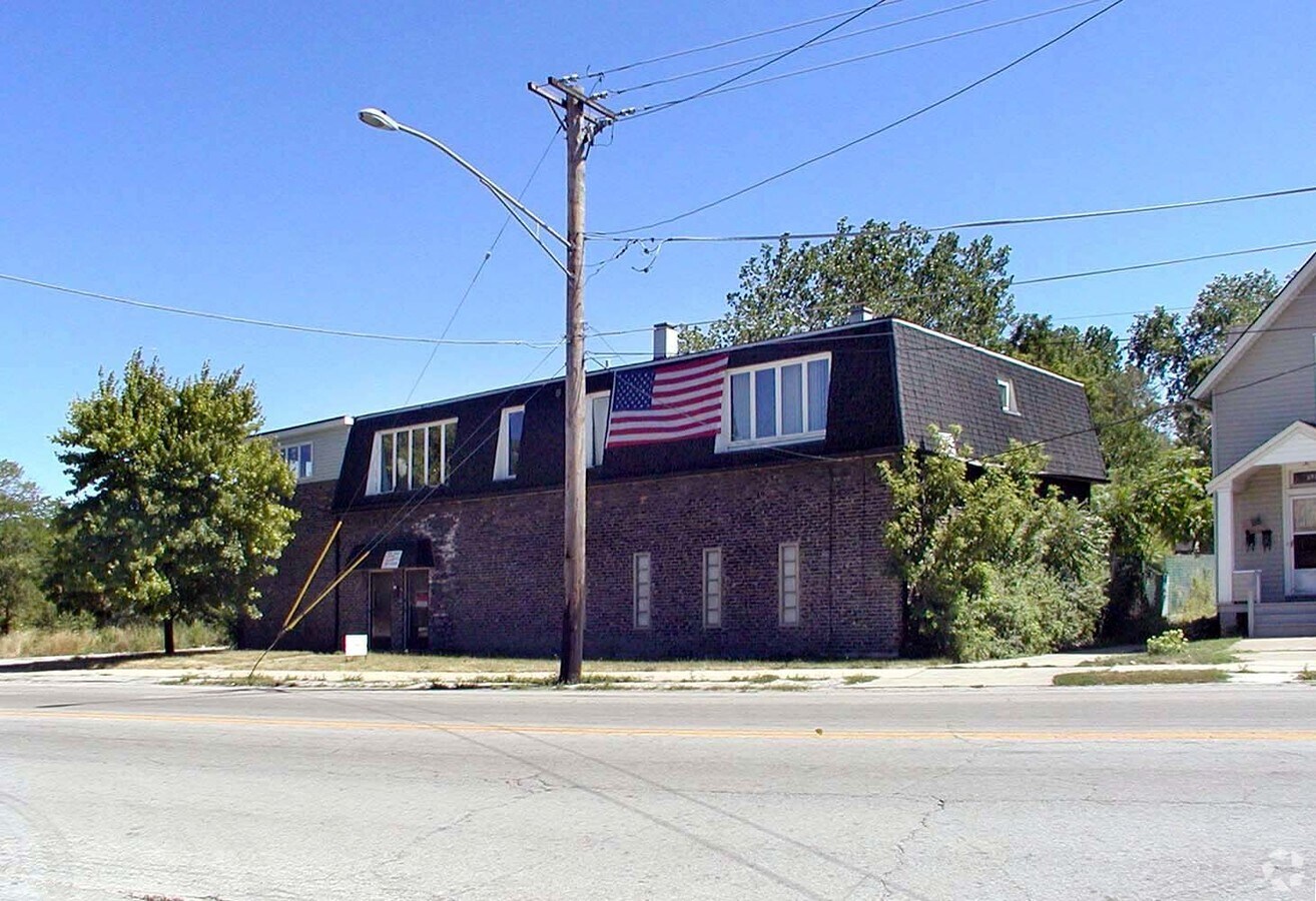 1705 Vermont Ave, Blue Island, IL 60406