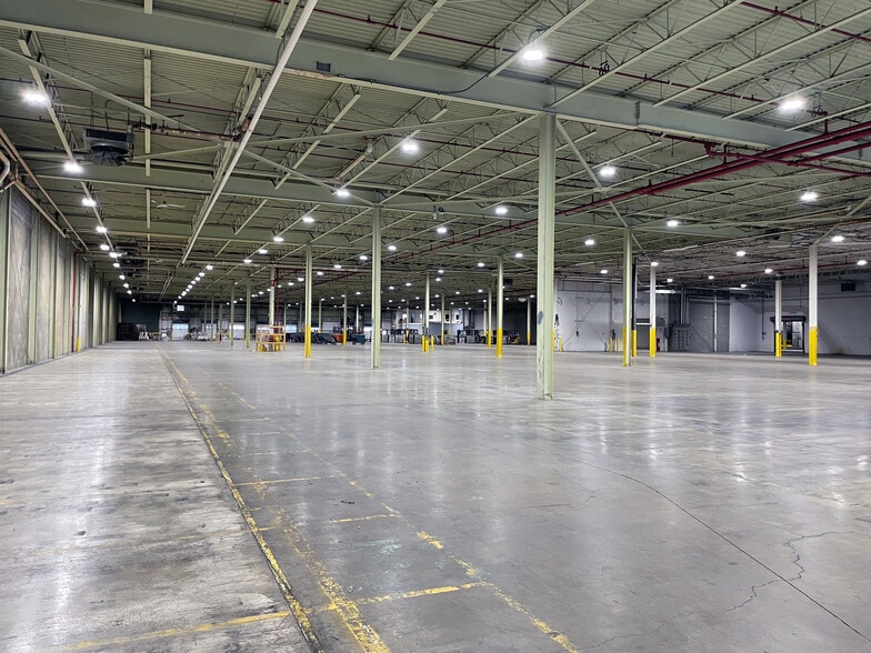 49 Geyser Rd, Saratoga Springs, NY for lease - Interior Photo - Image 1 of 13