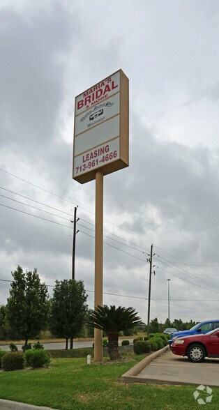 16929 Tomball Pky, Houston, TX for lease - Building Photo - Image 3 of 9