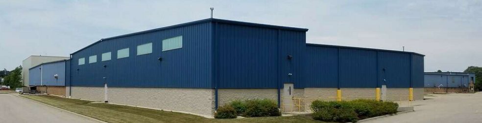 2025 W Southbranch Blvd, Oak Creek, WI for lease - Primary Photo - Image 1 of 6