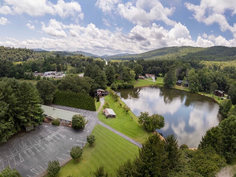 8826 Boylston Hwy, Mills River, NC for sale - Building Photo - Image 3 of 53
