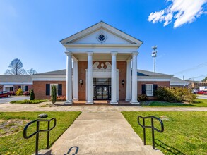 90 S Caldwell St, Brevard, NC for lease Building Photo- Image 2 of 19