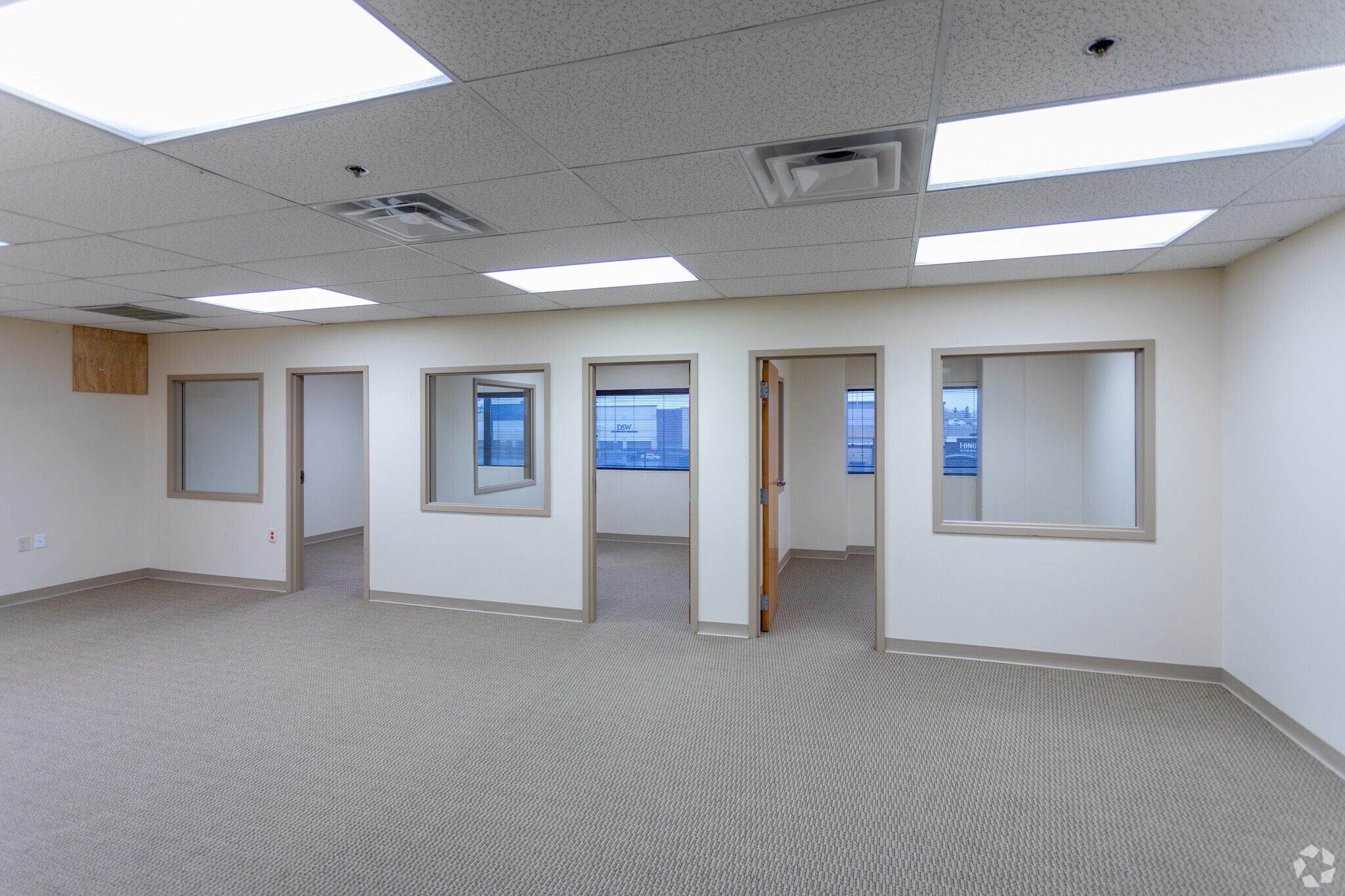 9600 Colerain Ave, Cincinnati, OH 45251 - 9600-9620 Colerain Avenue