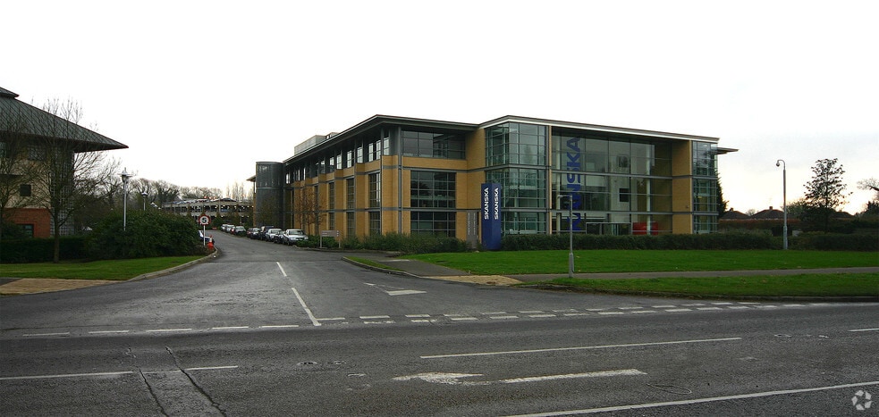 Denham Way, Rickmansworth for sale - Primary Photo - Image 1 of 1