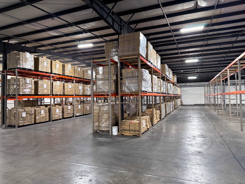 1090 Shamrock Ave, Landrum, SC for lease - Interior Photo - Image 3 of 19