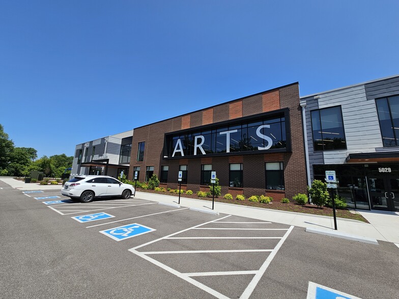 5031 Delhi Rd, Cincinnati, OH for lease - Building Photo - Image 2 of 13