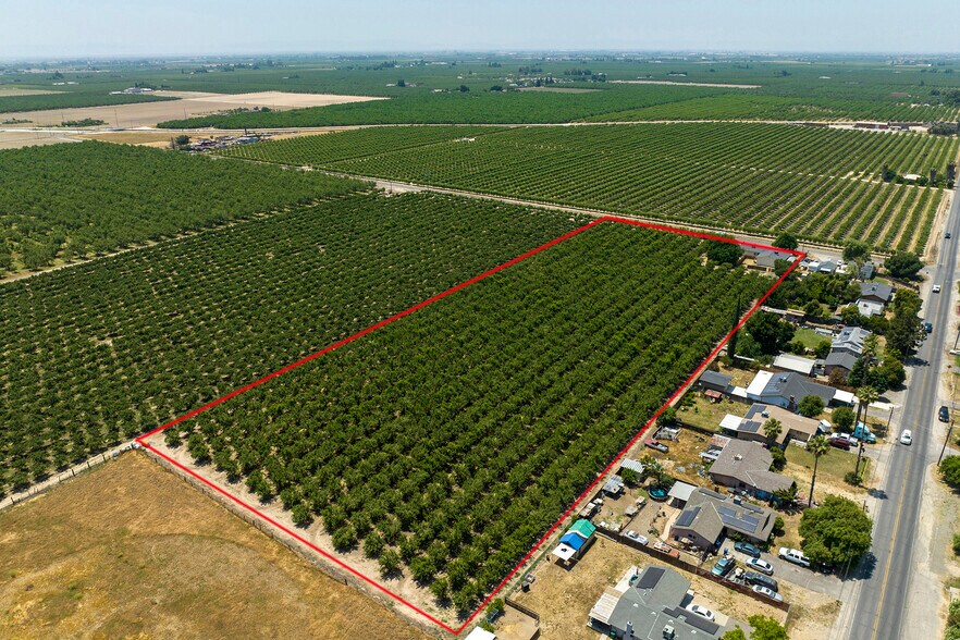 6900 Vine Ave, Winton, CA 95388 6900 Vine Ave, Winton, CA 95388