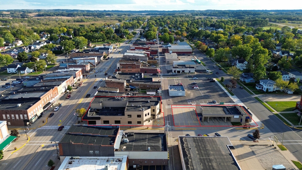 1001 Superior Ave, Tomah, WI for sale - Building Photo - Image 3 of 16