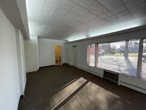 3985 Race Rd, Cincinnati, OH for lease Interior Photo- Image 1 of 5